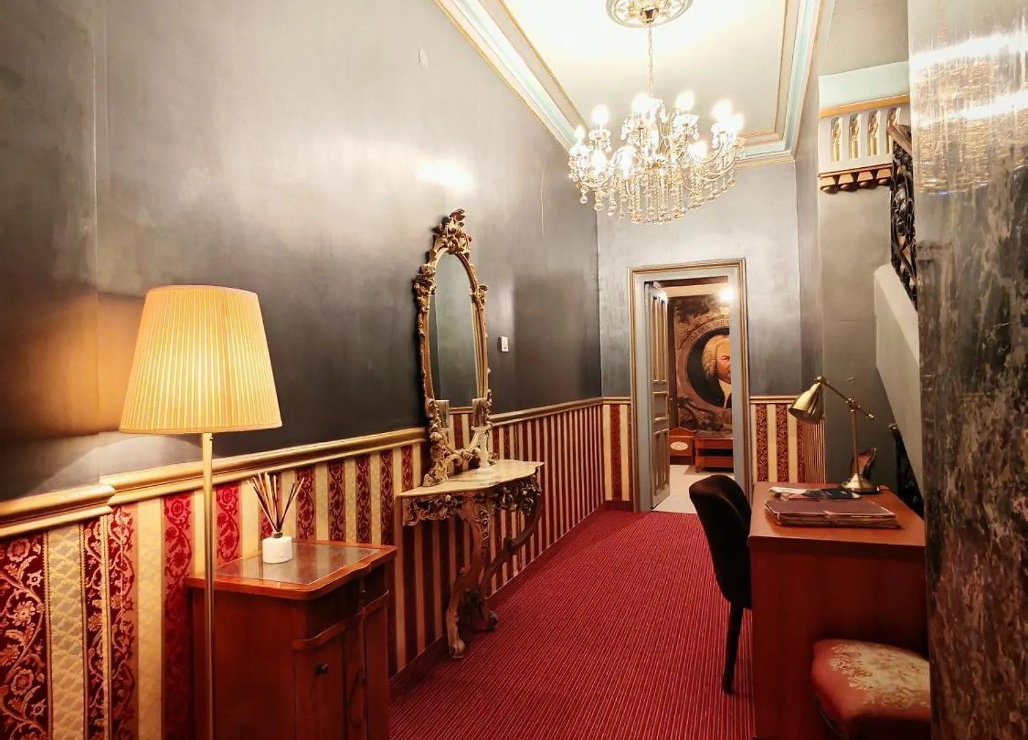 Nostalgia Old City Bükreş Otel